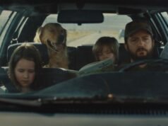 De coração partido, John Magaro se prepara para uma viagem cansativa