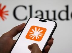 Os desenvolvedores ficaram chocados ao ver que o plugin Claude Code exibia silenciosamente mensagens de consentimento e coletava dados mesmo em projetos que não eram da Vercel.