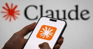 Os desenvolvedores ficaram chocados ao ver que o plugin Claude Code exibia silenciosamente mensagens de consentimento e coletava dados mesmo em projetos que não eram da Vercel.