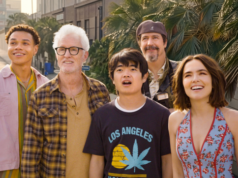 Zoey Deutch no teaser “Gail Daughtry and the Celebrity Sex Pass”.