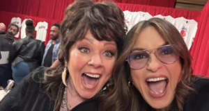 Melissa McCarthy surpreende Mariska Hargitay com papel de convidada em ‘SVU’