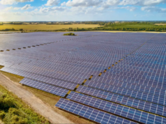 Fazenda solar no Reino Unido abastecerá 180 mil residências