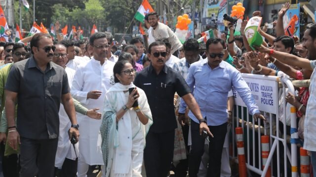 TMC-supremo-and-CM-Mamata-Banerjee-ahead-of-filing-her-nomination-from-Bhabanipur-constituency-in-Ko.jpeg