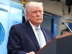 Trump responde à reação contra meme que o descreve como Jesus