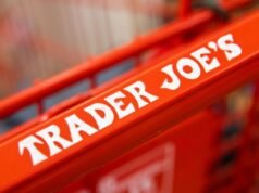 A localização do SE Portland Trader Joe reabre após exposição ao amianto