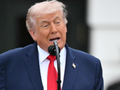 Trump diz que o Irã está “entrando em colapso” e afirma que Teerã quer que os EUA reabram o Estreito de Ormuz