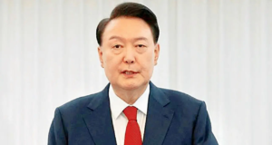 Pena de 30 anos de prisão solicitada para o ex-presidente sul-coreano Yoon