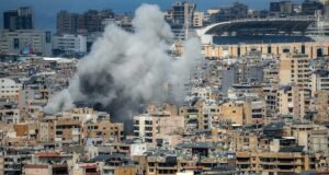 Outro manifestante foi enforcado no Irã, onde as execuções durante a guerra aumentaram