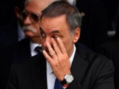 Durante o relatório de gestão de Manuel Adorni, a oposição pediu ao partido no poder que não “encha as caixas com militantes”.