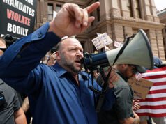 5 coisas sobre o criador de ‘InfoWars’ – Hollywood Life