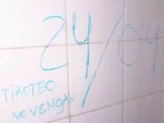 Alarme em uma escola do bairro Los Flores devido a uma ameaça de tiro escrita na parede