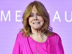 Ann-Margret revela que quebrou o cotovelo durante uma queda em casa