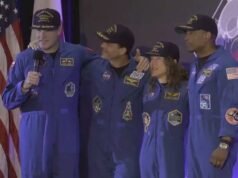 A tripulação do Artemis II retornou a Houston após uma histórica missão lunar