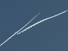 Oito pessoas morreram e 95 ficaram feridas no ataque EUA-Israel à ponte B1 do Irã