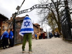130 líderes policiais globais participam da Marcha dos Vivos na Polônia