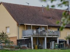 Menino desnutrido de 9 anos é encontrado trancado em van na França, alega pai