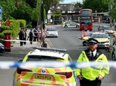 Suspeito de esfaqueamento em Londres é preso no início da investigação antiterrorista