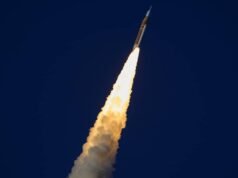 ‘Momento de uma vida’: passageiros de voo comercial testemunham o lançamento do Artemis II