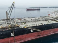 Petróleo: Donald Trump prolonga isenção marítima para aliviar preços