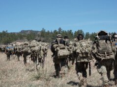 A Academia da Força Aérea coloca os cadetes em cenário de combate ao final do treinamento