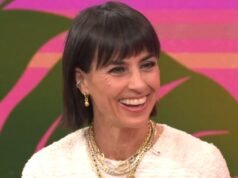 Constance Zimmer explica como está reformulando a conversa sobre envelhecimento para as mulheres
