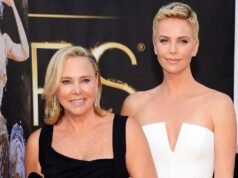 Charlize Theron lembra que sua mãe atirou e matou seu pai em legítima defesa