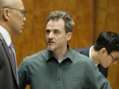 Uma caminhada no Havaí se transformou em pesadelo: um médico é acusado de tentar matar sua esposa com pedras