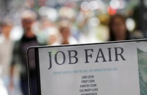 Empregadores dos EUA acrescentaram 178 mil empregos em março, em relatório mais forte do que o esperado