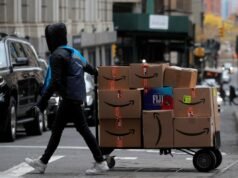 Empreiteiros da Amazon entram em conflito com Teamsters na estridente audiência do conselho de Nova York sobre polêmica legislação de entrega