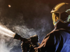 Pelo menos oito pessoas morreram na explosão de gasoduto em Khyber Pakhtunkhwa, no Paquistão