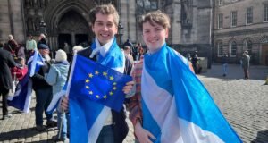 Os jovens escoceses começam a votar a partir dos 16 anos, conforme sugerido por QS e NDP aqui