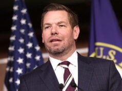 O deputado Eric Swalwell é acusado de pagar ilegalmente a Nanny com fundos de campanha