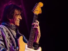 Que doença tem o lendário guitarrista dos Enanitos Verdes? Mostrar L intransitivo