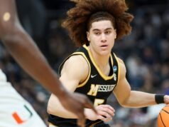 QUEBRANDO: Mizzou Guard TO Barrett para entrar no portal de transferência