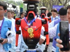 Robô humanóide ‘Lightning’ quebra recorde de meia maratona