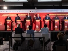 A ex-controladora da Califórnia Betty Yee desistiu da corrida para governador