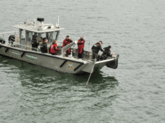 Deputados dizem que corpo não identificado foi encontrado no rio Willamette, perto da ponte Burnside