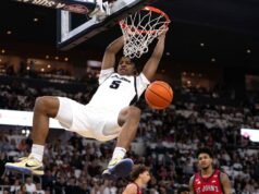 Recrutamento de basquete no Missouri: transferência de Providence Jamier Jones se compromete