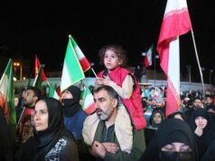 Mulher iraniana descreve a vida cotidiana em Teerã em meio ao acordo de cessar-fogo de Trump