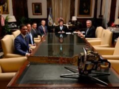 Javier Mili recebe o empresário Peter Thiel na Casa Rosada