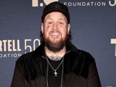 Jelly Roll admite que “se perdeu” e recuperou peso durante a viagem