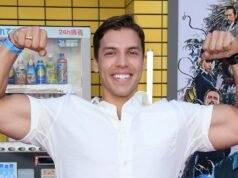 O filho de Arnold Schwarzenegger, Joseph Baena, vence uma competição de fisiculturismo