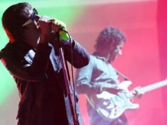 The Strokes encerra seu set no Coachella com um vídeo político sobre a CIA e Gaza