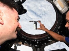 Astronautas da NASA brincam sobre ilusões de ótica em fotos da Estação Espacial Internacional em 15 de abril de 2026