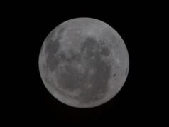 Quando a lua brilha em seus olhos a partir da espaçonave Orion lá no alto, é uma “égua”