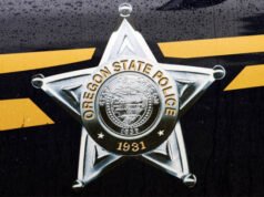 Neve e granizo causam acidente na rodovia Oregon, 1 morto e 3 feridos, diz OSP