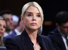 Pam Bondi tenta fugir do depoimento de Epstein no Congresso