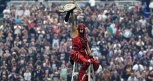 Penta manteve o título Intercontinental em uma luta ladder na WrestleMania 42