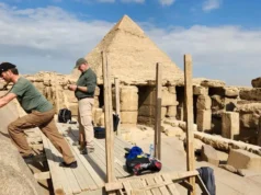 Vazio oculto descoberto na pirâmide de Menkaure sugere entrada secreta