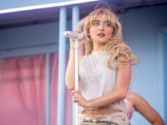 Sabrina Carpenter pede desculpas por recusar o trinado árabe no Coachella